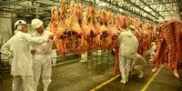 Dos 13 frigoríficos habilitados a exportar para a China, cinco são plantas de abate de bovinos