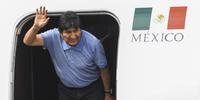 Evo Morales viverá em exílio no México