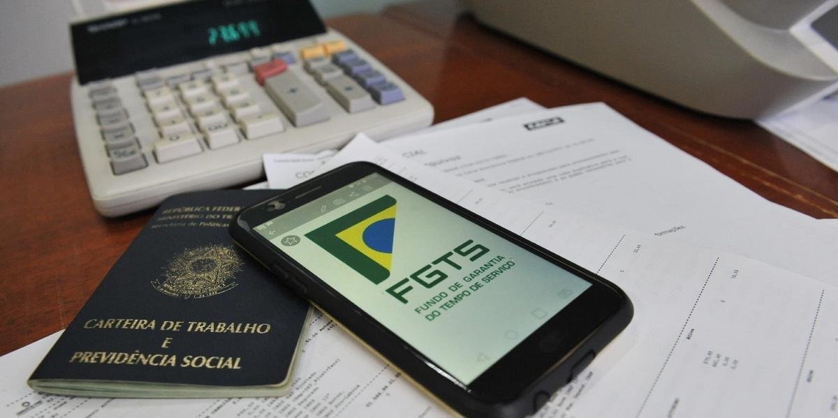 Projeto que converte medida em lei acaba com a multa de 10% para empresas nas demiss&otilde;es sem justa causa