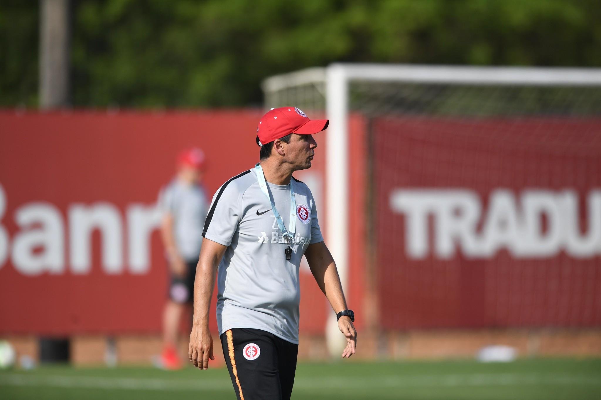 Z&eacute; Ricardo dever&aacute; mandar a campo a sexta escala&ccedil;&atilde;o diferente nos &uacute;ltimos seis jogos
