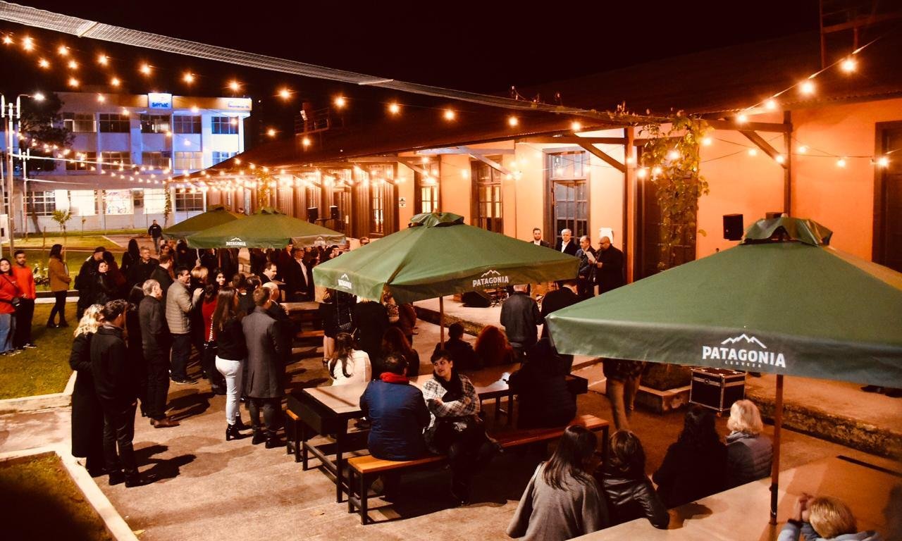 Gare Esta&ccedil;&atilde;o Gastron&ocirc;mica, espa&ccedil;o de 600 metros quadrados, est&aacute; localizado no cora&ccedil;&atilde;o da cidade de Passo Fundo, na Avenida Sete de Setembro