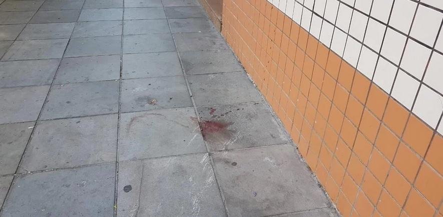 Local do crime, na rua da Rep&uacute;blica, chegou a ficar marcado com manchas de sangue