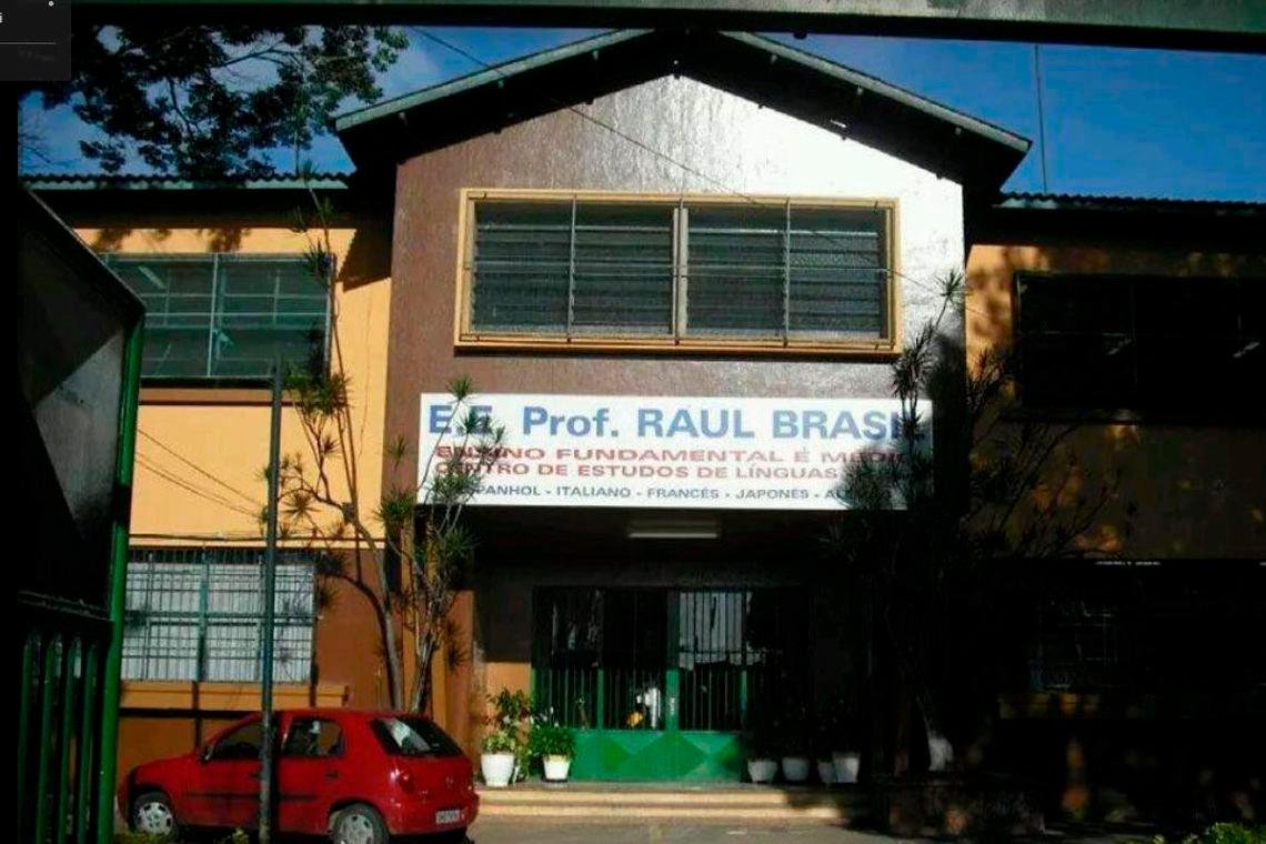 Regi&atilde;o da Escola Raul Brasil ainda tem rotina alterada ap&oacute;s massacre