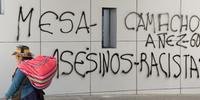 Frases grafitadas contra os candidatos oposicionista a Evo Morales