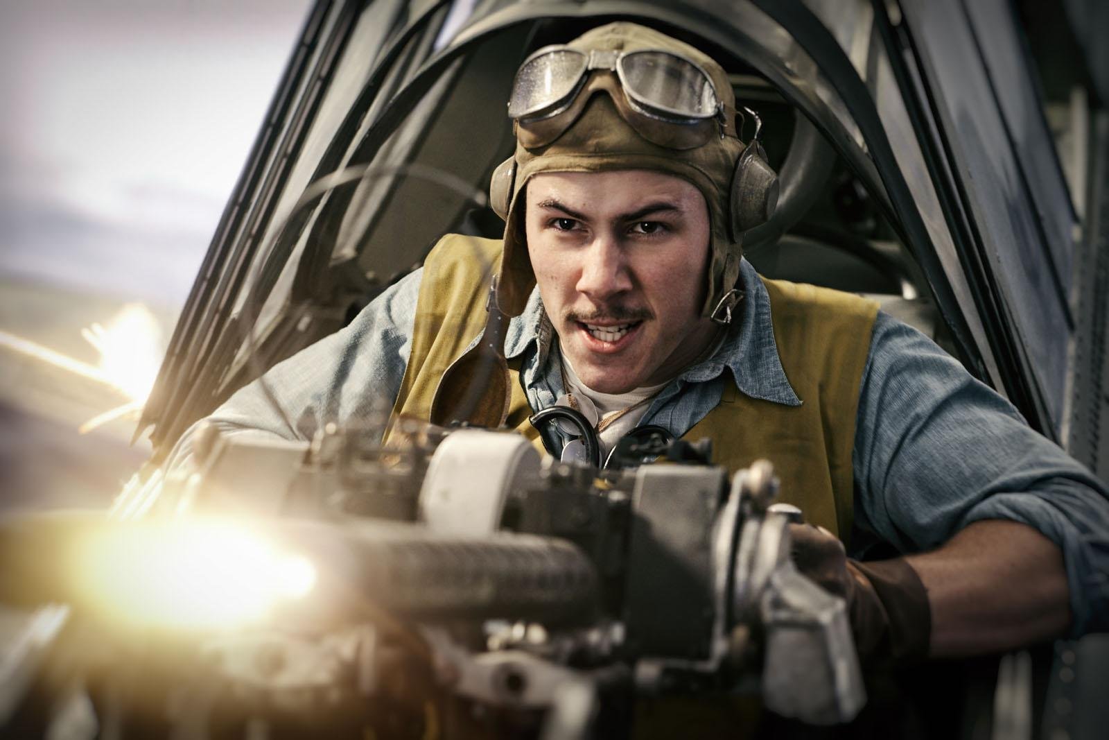 Nick Jonas em cena do filme "Midway - Batalha em Alto Mar"