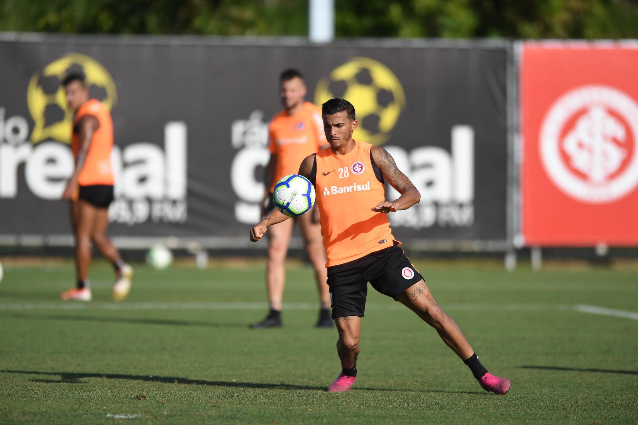 Parede &eacute; um dos jogadores que deve deixar o Beira-Rio