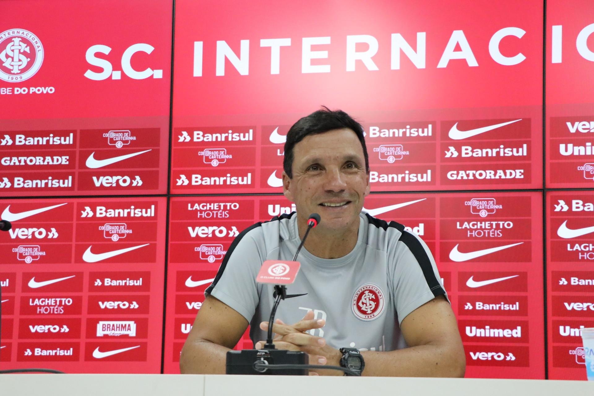 Z&eacute; Ricardo elogiou Coudet e tratou transi&ccedil;&atilde;o como "natural"