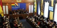 Senado aprovou novas eleições na Bolívia