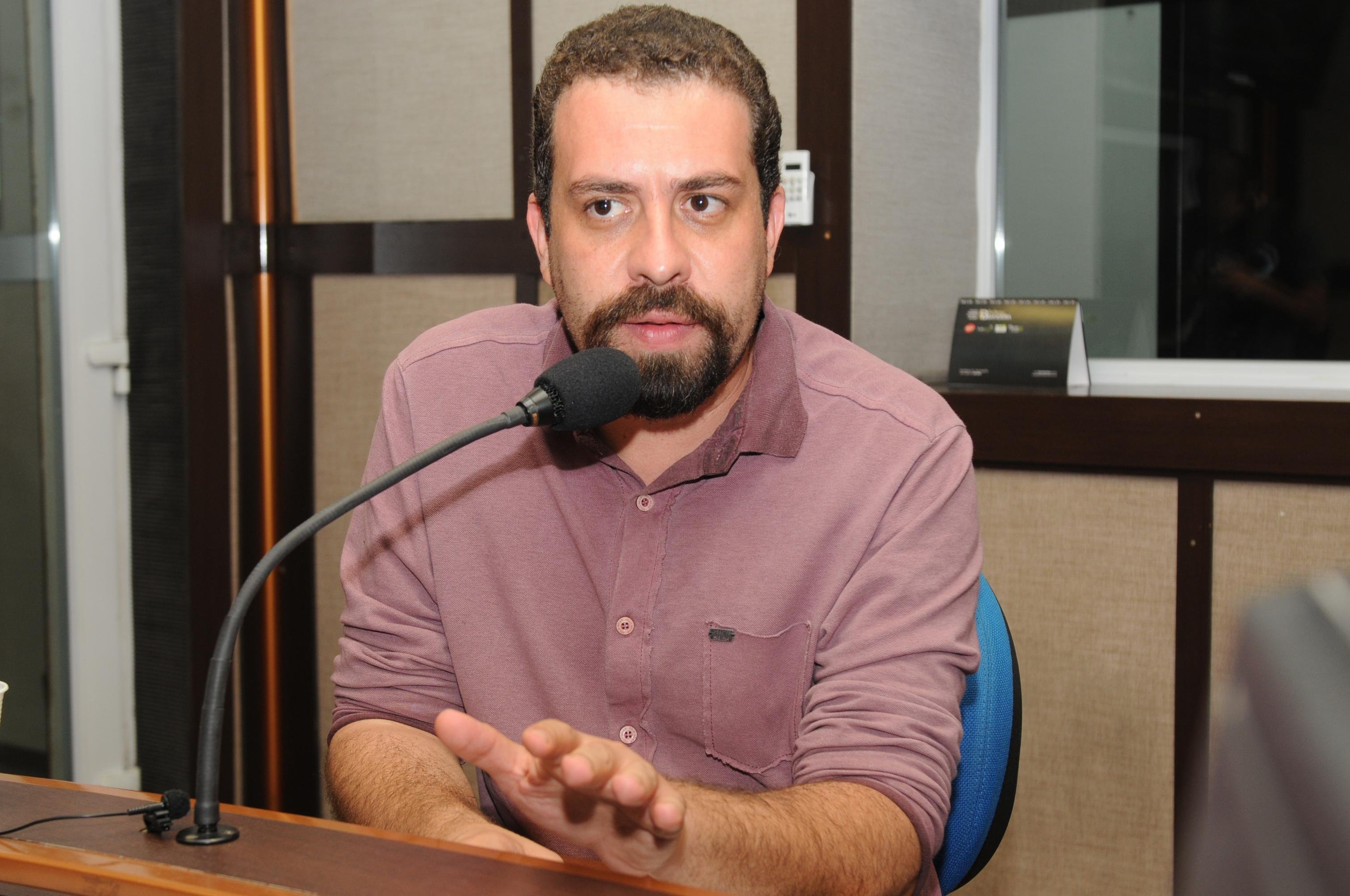 Boulos em entrevista &agrave; R&aacute;dio Gua&iacute;ba no ano passado