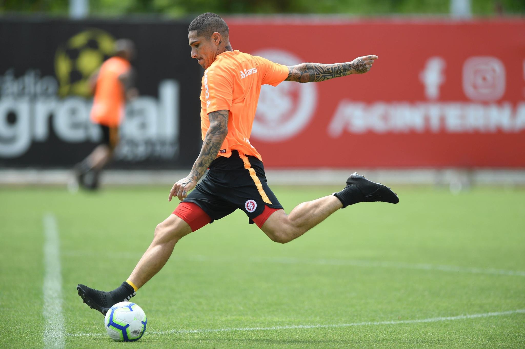 Guerrero &eacute; a esperan&ccedil;a de gols do Inter diante do Goi&aacute;s