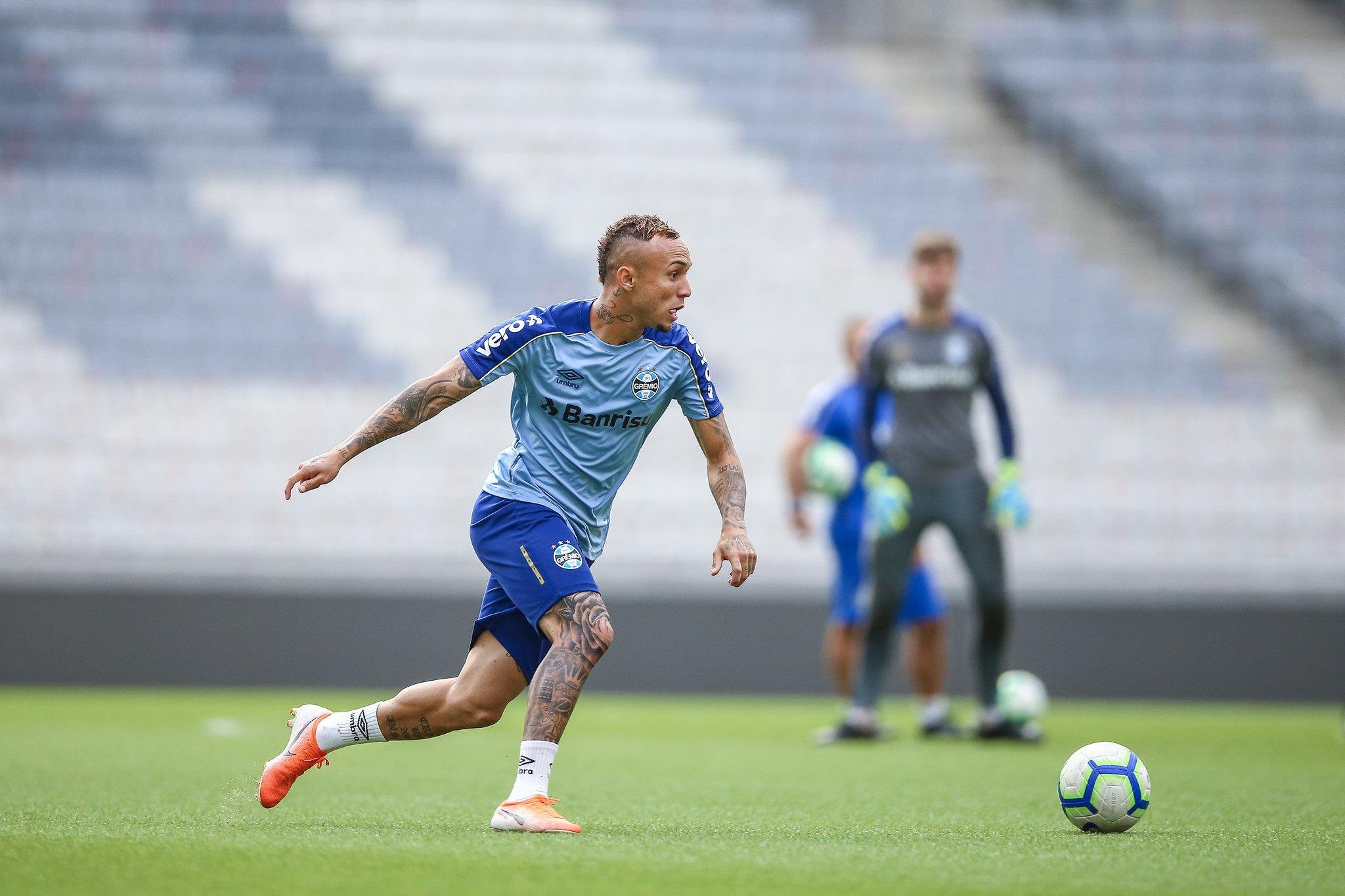 Gr&ecirc;mio de Everton tenta confirmar vaga direta na Libertadores nesta quarta-feira