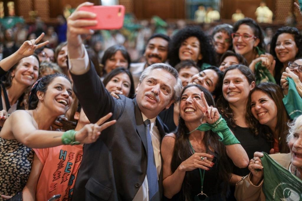 Alberto Fern&aacute;ndez assumir&aacute; governo argentino em 10 de dezembro