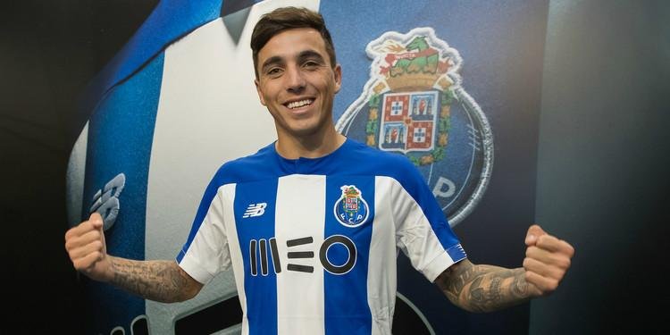 Renzo Saravia, de 26 anos, est&aacute; no Porto e foi jogador de Eduardo Coudet no Racing at&eacute; a metade do ano