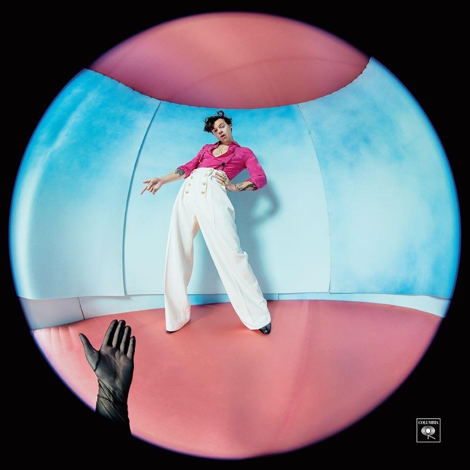 Segundo &aacute;lbum de Harry Styles, "Fine Line", ser&aacute; lan&ccedil;ado no dia 13 de dezembro