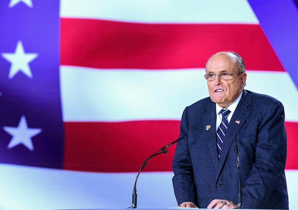 Rudy Giuliani est&aacute; no centro do caso ucraniano