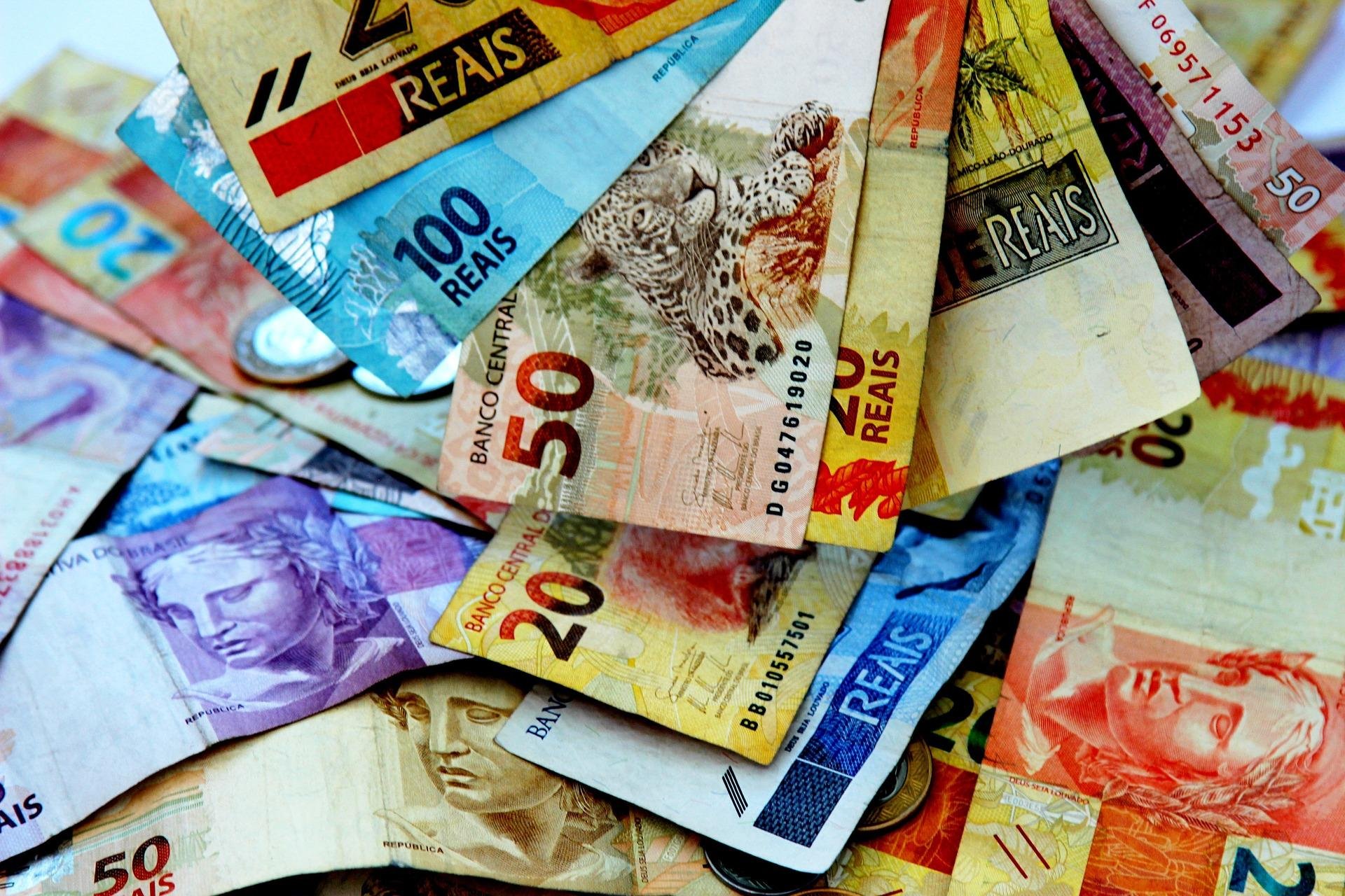 Dep&oacute;sitos superaram os saques em R$ 2,43 bilh&otilde;es no m&ecirc;s passado