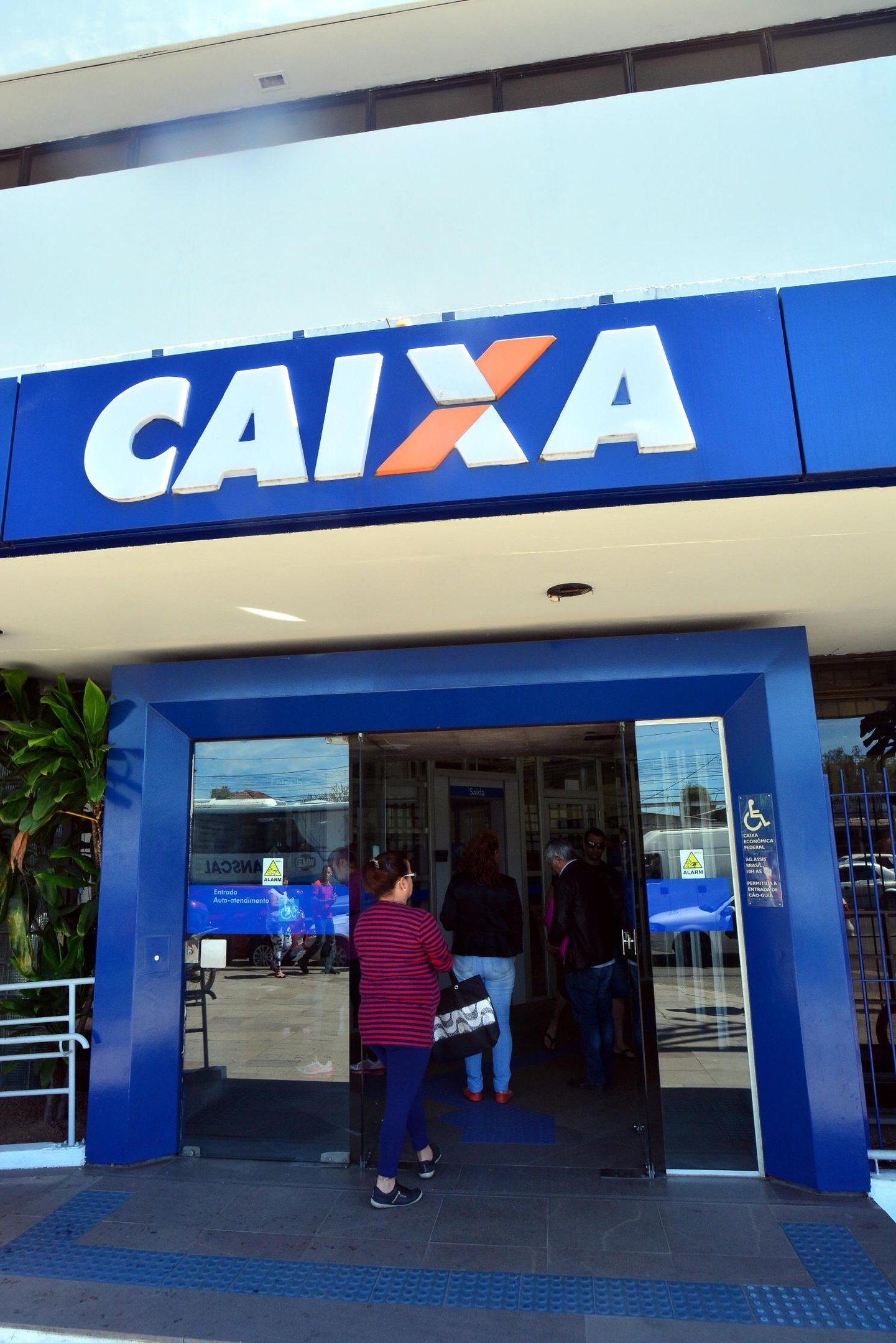 Trabalhador pode retirar at&eacute; R$ 500 por conta ativa ou inativa