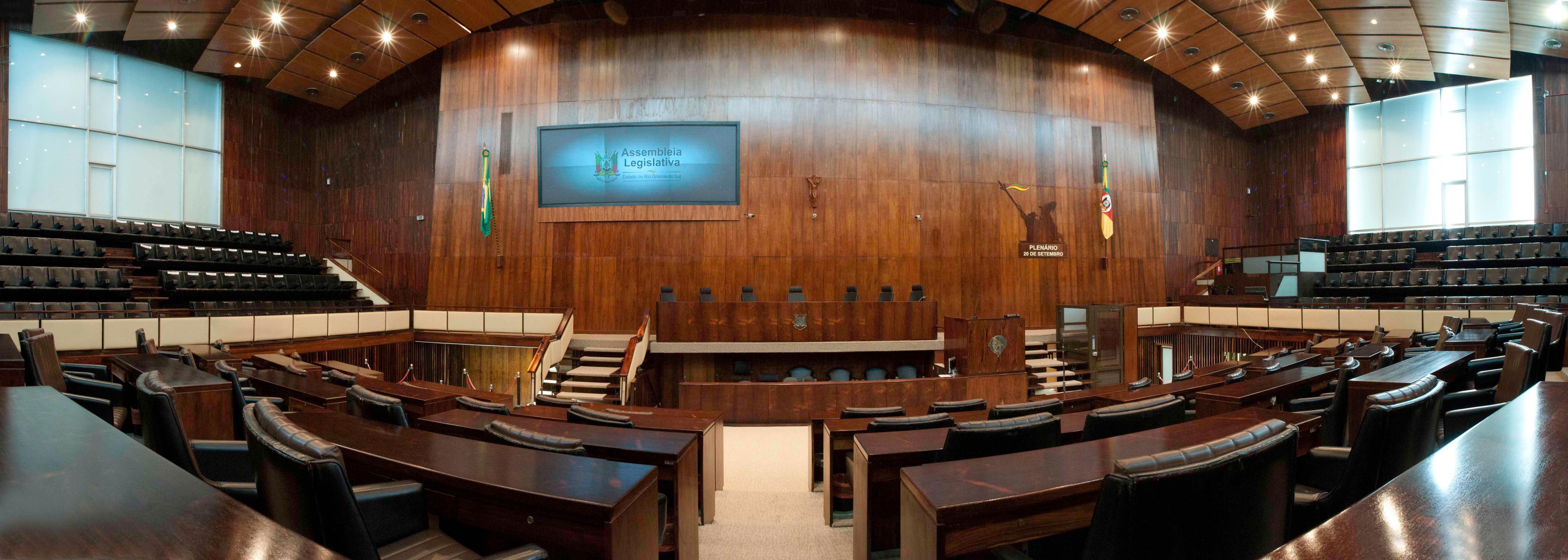 Suspens&atilde;o dos pagamentos recebeu apoio de mais de 40 deputados