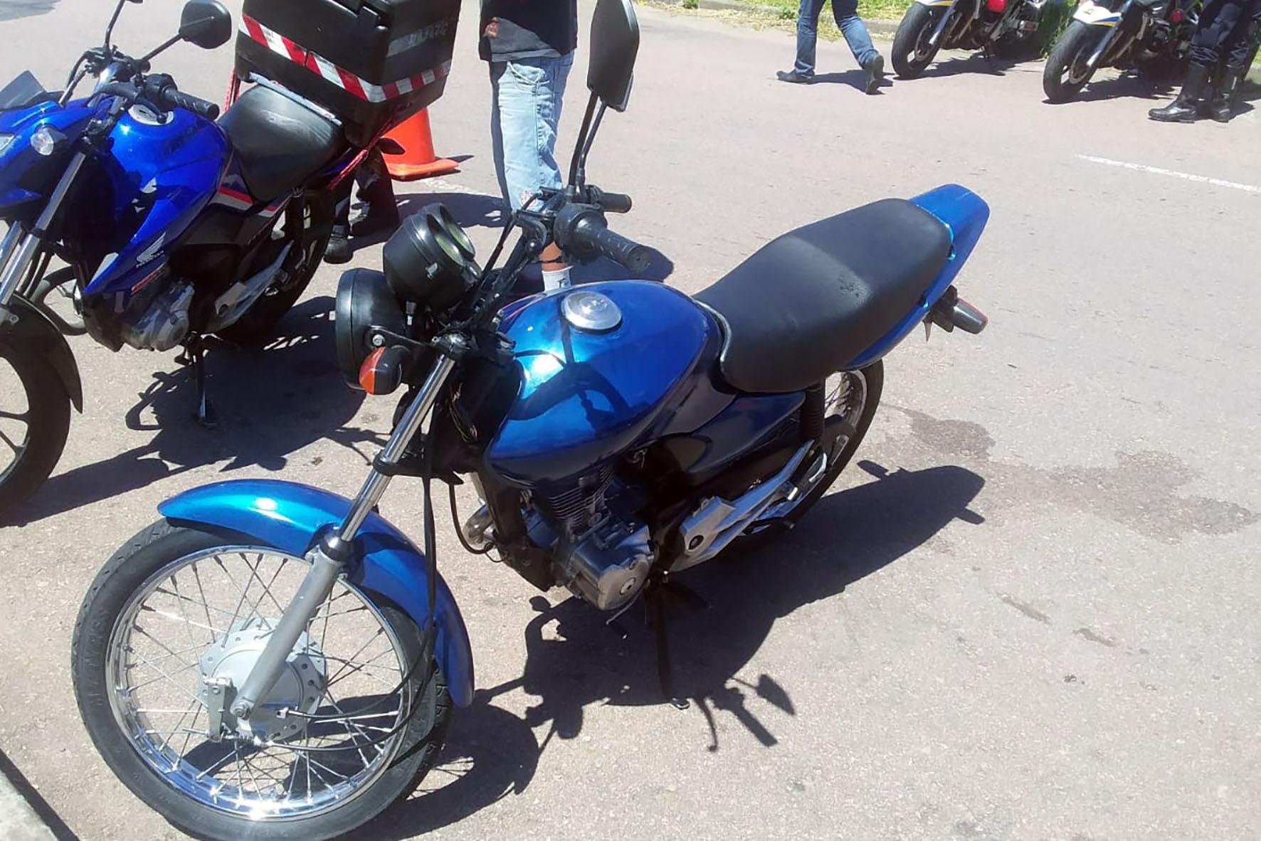 Motocicleta apreendida possu&iacute;a mais de R$ 43 mil em autua&ccedil;&otilde;es