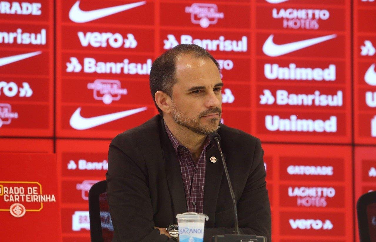 Rodrigo Caetano segue no Colorado em 2020