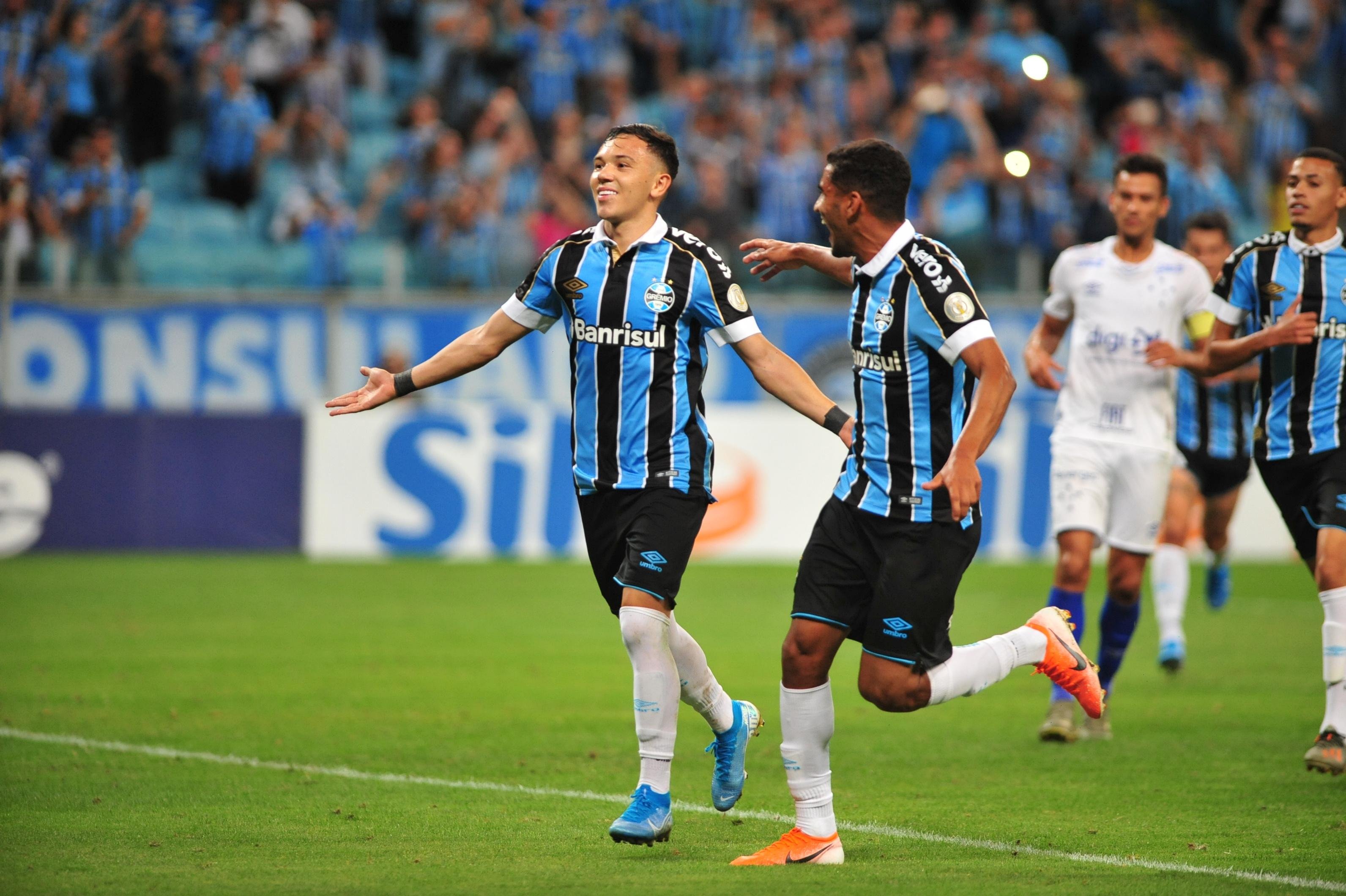 Com jovens, Gr&ecirc;mio enfrenta o Goi&aacute;s neste domingo
