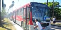 Protesto paralisou corredores de ônibus em pelo menos quatro avenidas de Porto Alegre