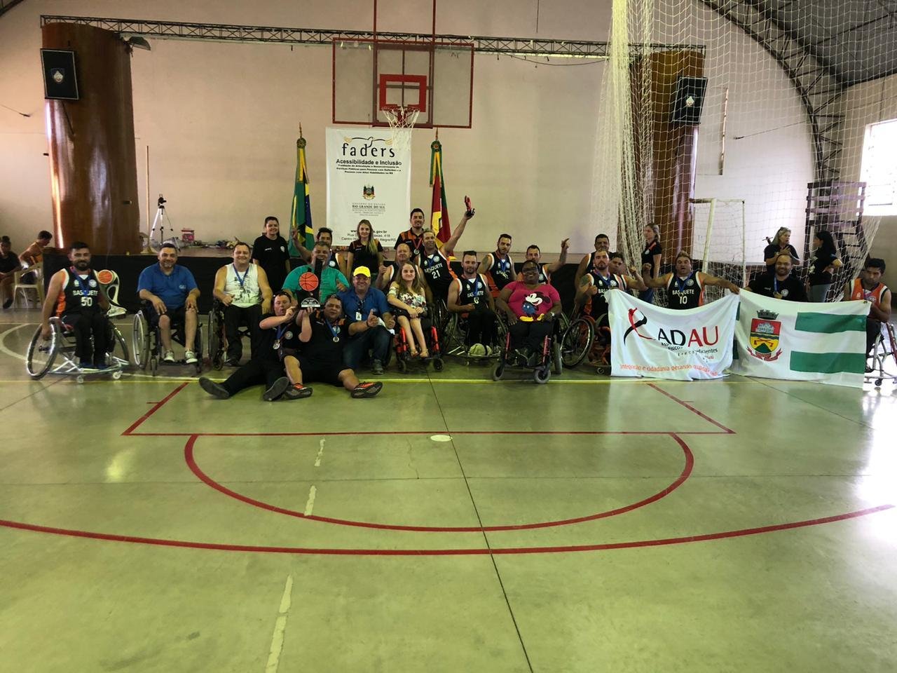 Torneio amistoso reuniu quatro equipes