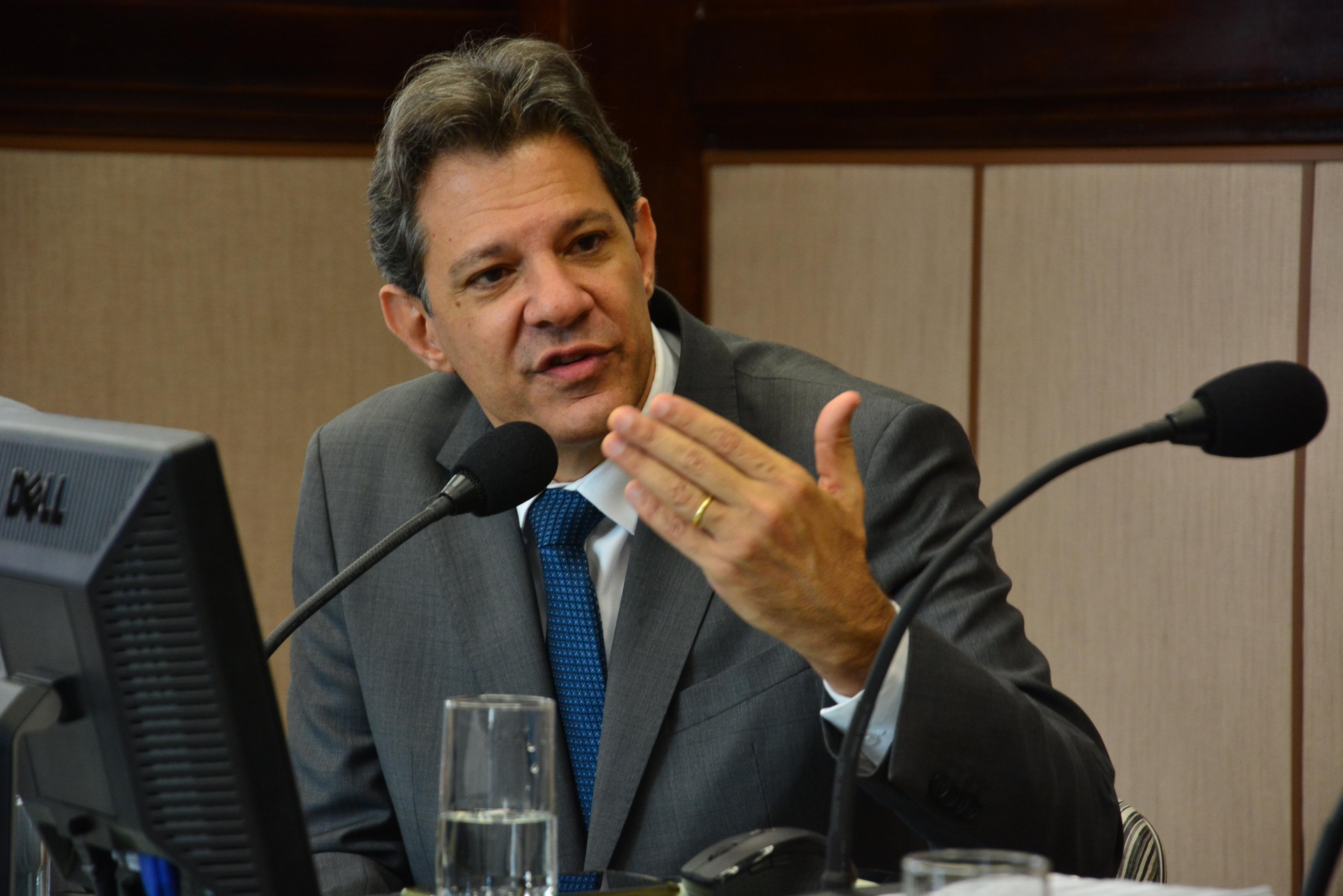 Haddad participou do Programa Esfera P&uacute;blica, da R&aacute;dio Gua&iacute;ba