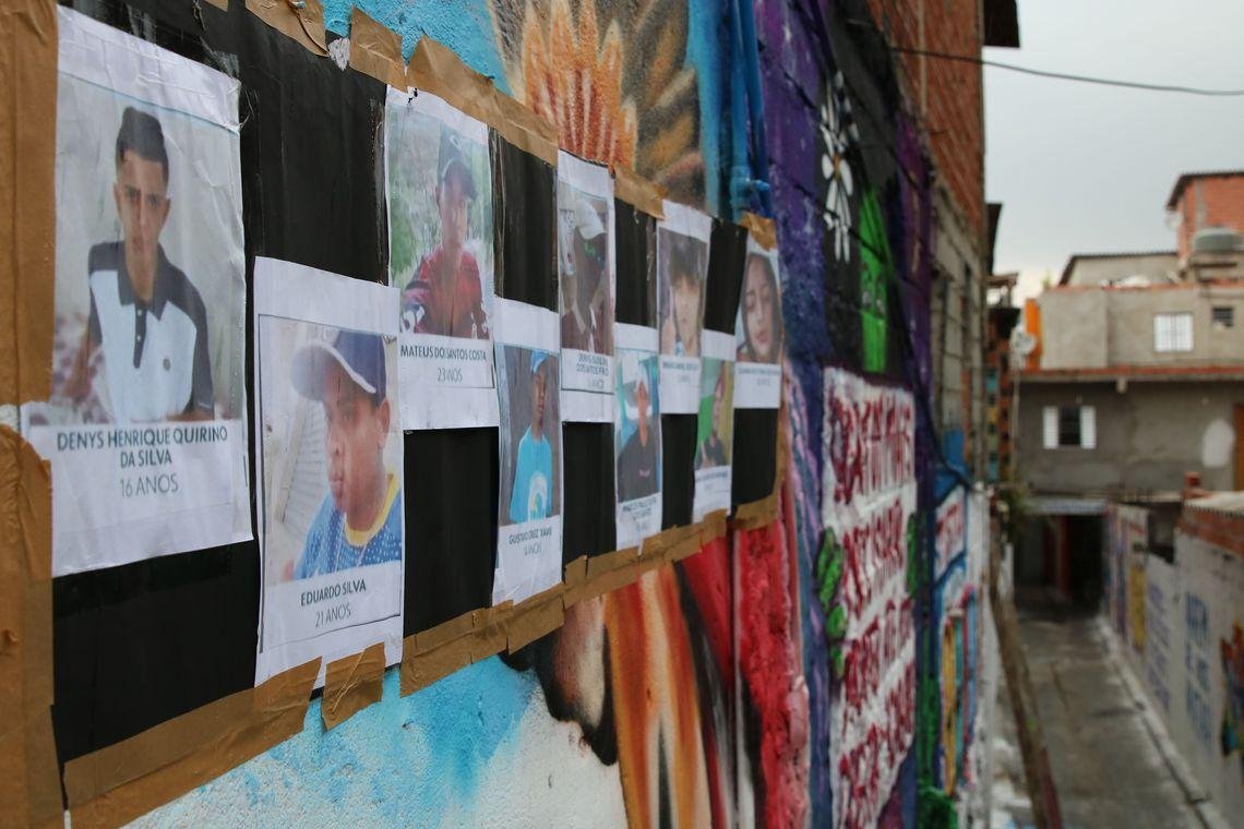 Nove jovens morreram em a&ccedil;&atilde;o realizada durante baile funk em Parais&oacute;polis