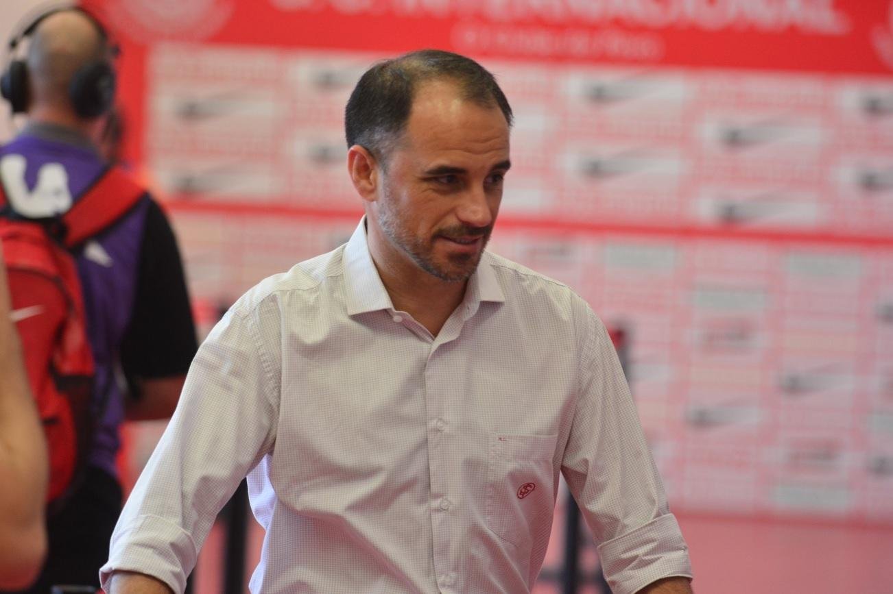 Rodrigo Caetano planeja temporada 2020 do Inter