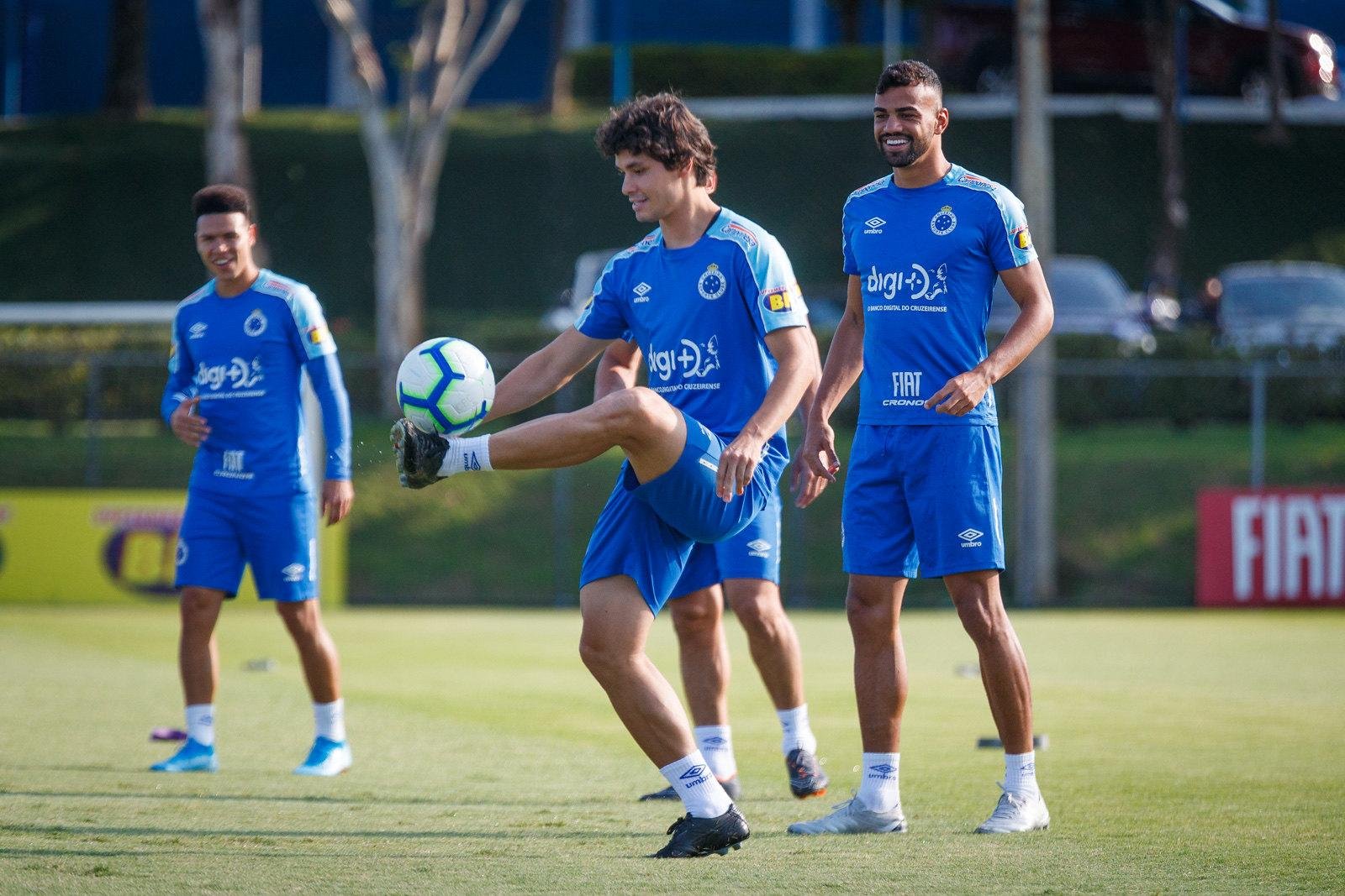 Dod&ocirc; foi oferecido ao Gr&ecirc;mio, que estuda contrata&ccedil;&atilde;o de lateral esquerdo