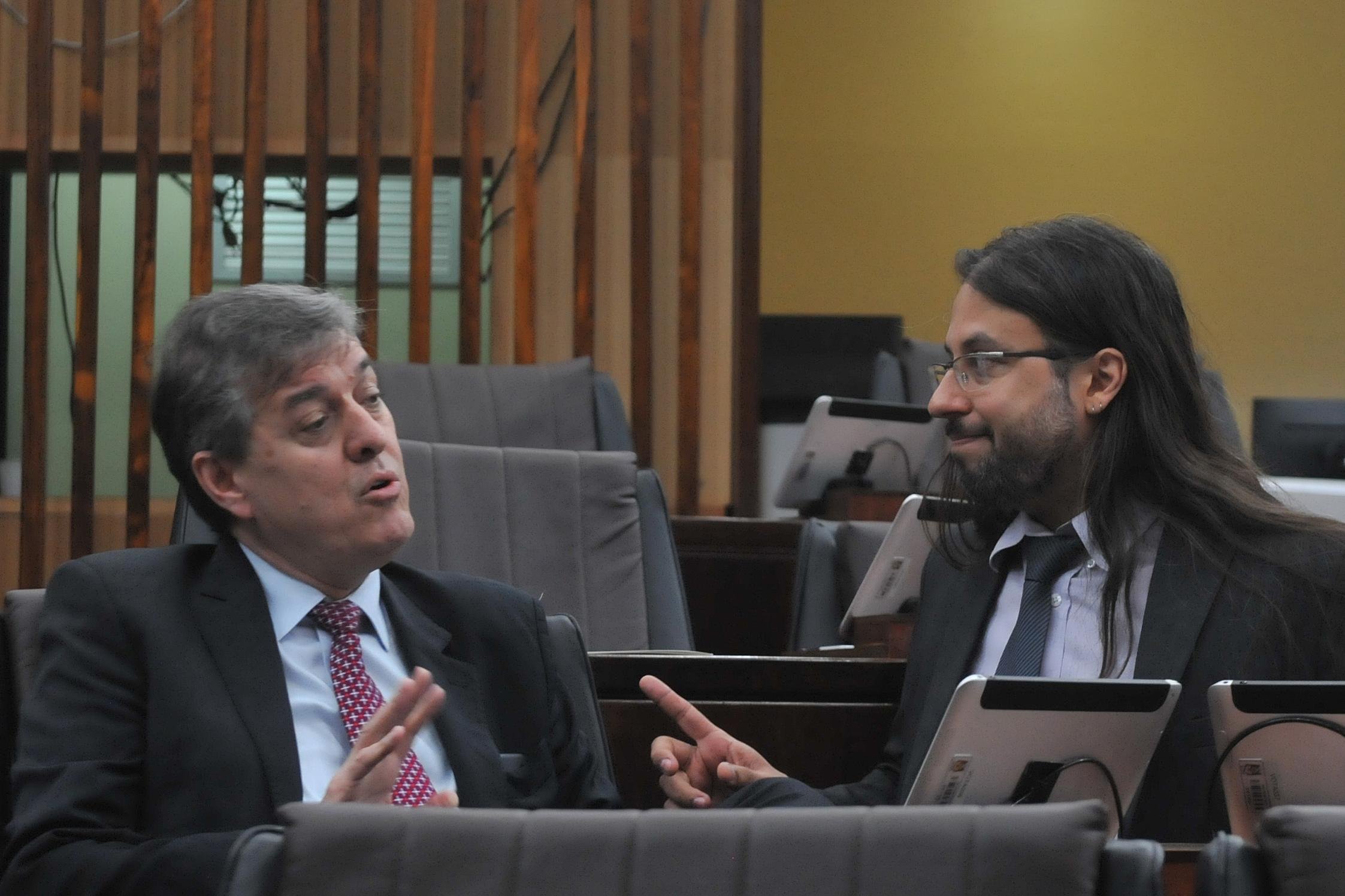 Brum e Lins divergiram sobre tema na Assembleia