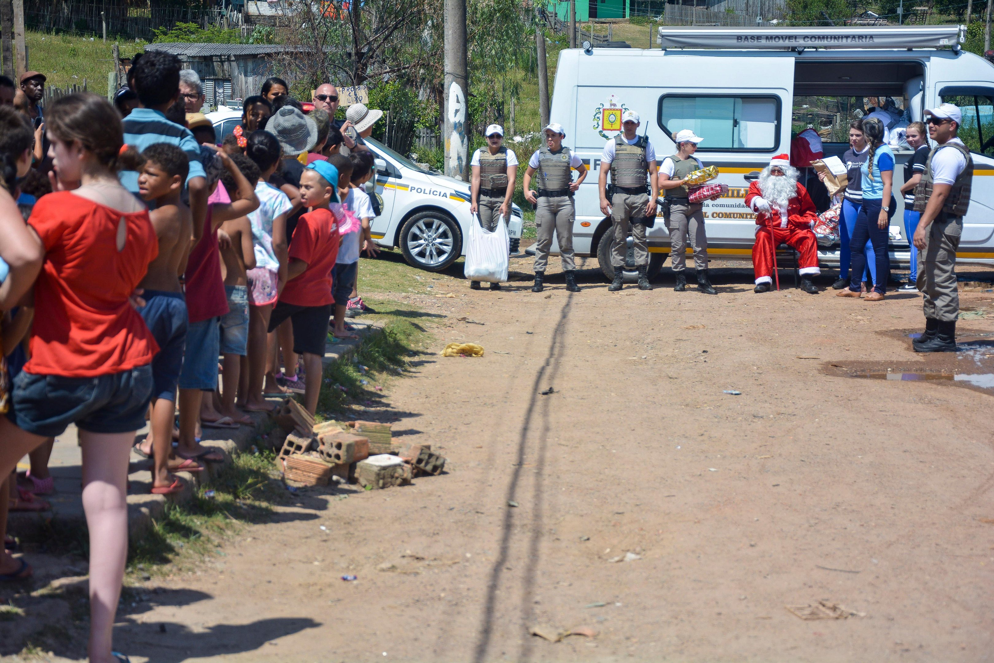 Em parceria com escola do bairro Umbu, Corpora&ccedil;&atilde;o adotou cerca de 500 cartinhas