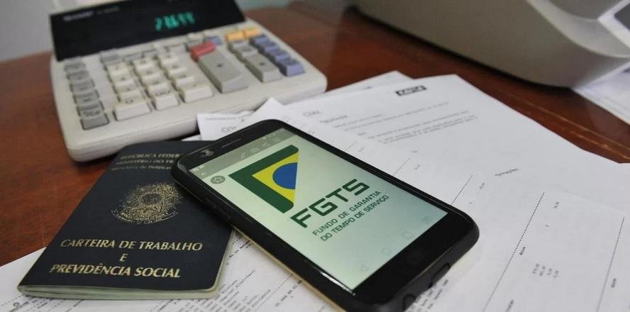 Sancionada a lei que institui saque anivers&aacute;rio do FGTS
