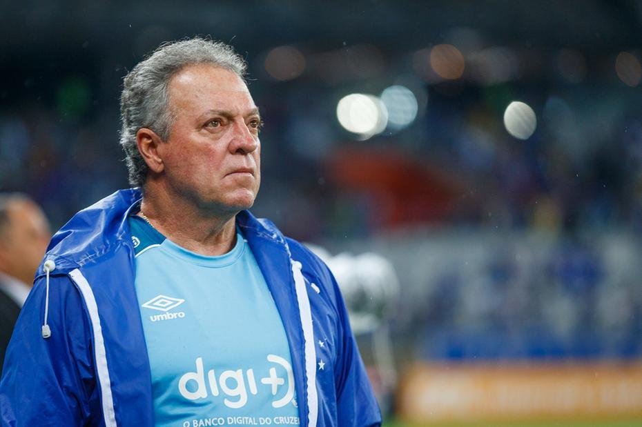 &Uacute;ltimo trabalho de Abel Braga foi no rebaixado Cruzeiro