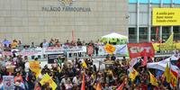 Manifestantes voltaram a se reunir na Praça da Matriz nesta terça-feira