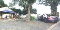Renault Duster derrubou casinha usada pelos taxistas na avenida Dorival Cândido Luz de Oliveira