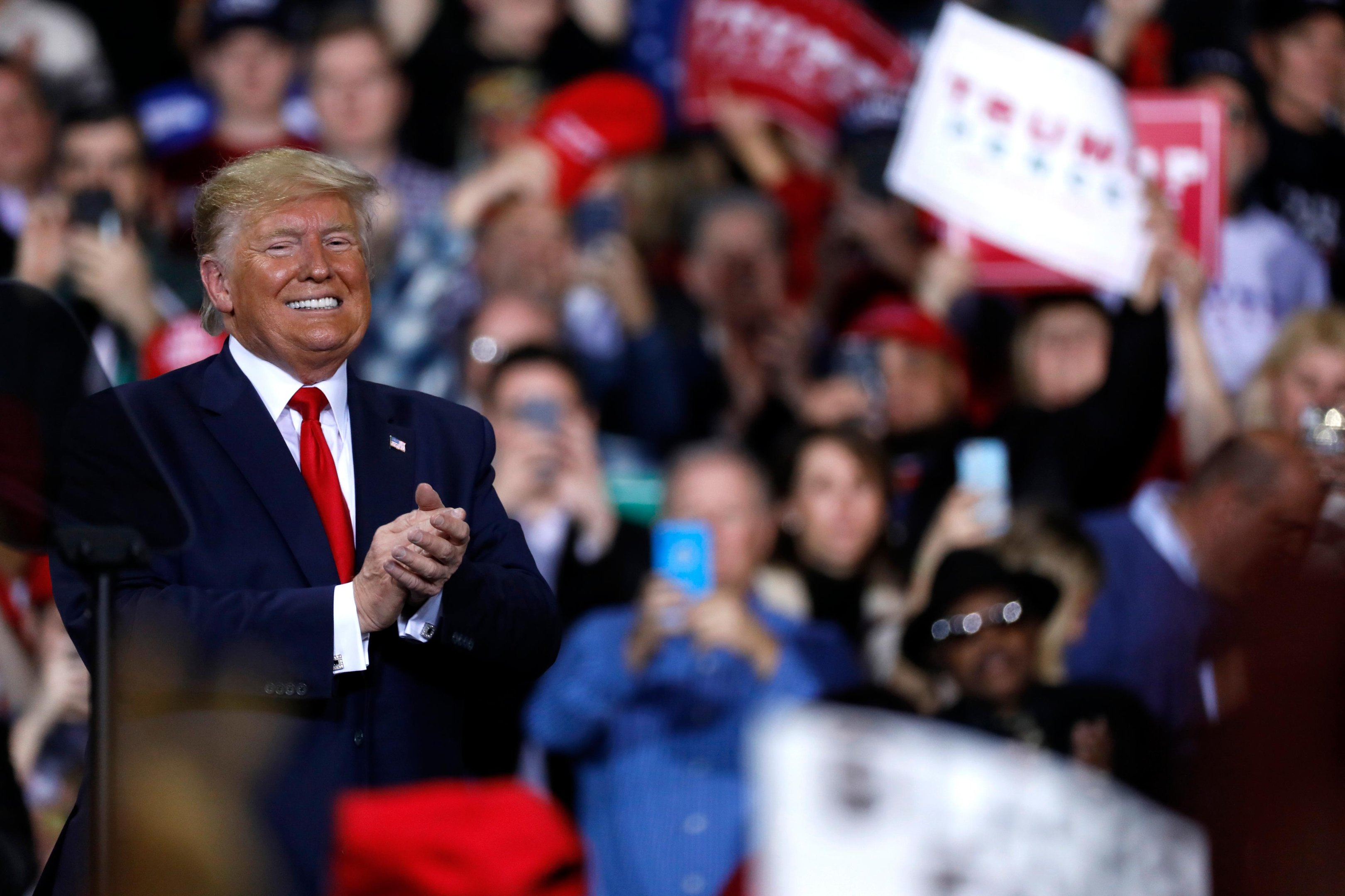 Trump pretende concorrer &agrave; reelei&ccedil;&atilde;o em 2020