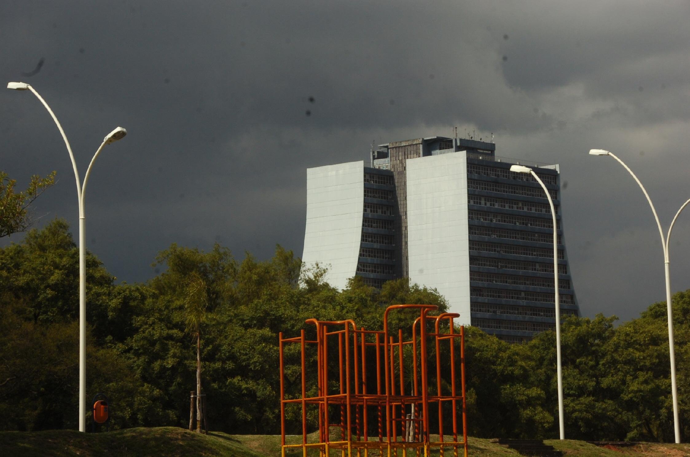 Porto Alegre dever&aacute; ter s&aacute;bado de tempo inst&aacute;vel neste s&aacute;bado