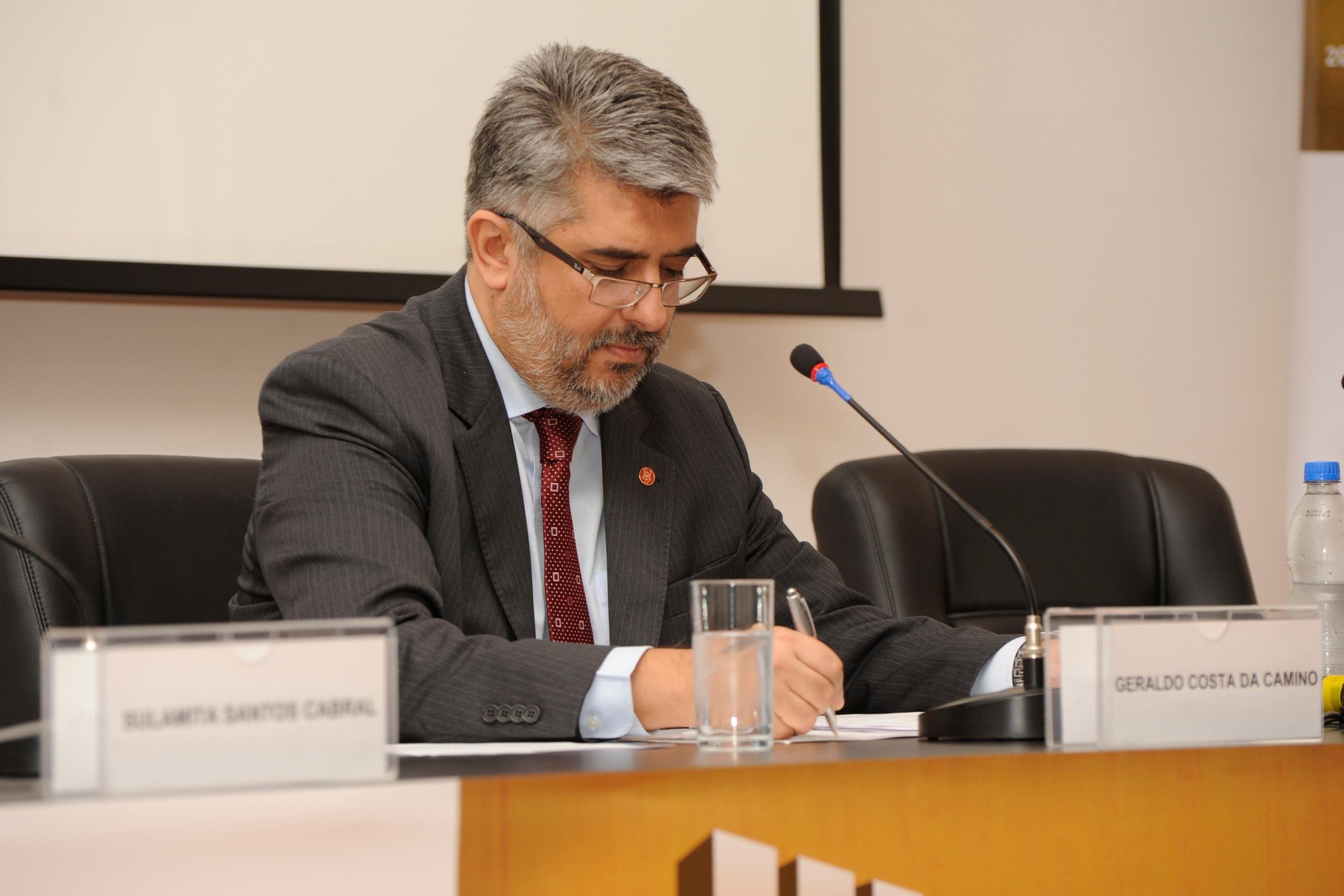 Geraldo Costa da Camino foi acionado pela deputada Sofia Cavedon