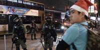 Confrontos em Hong Kong deixaram 25 pessoas feridas