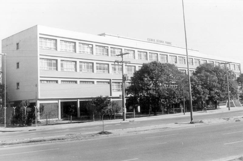 Escola T&eacute;cnica Parob&eacute;
