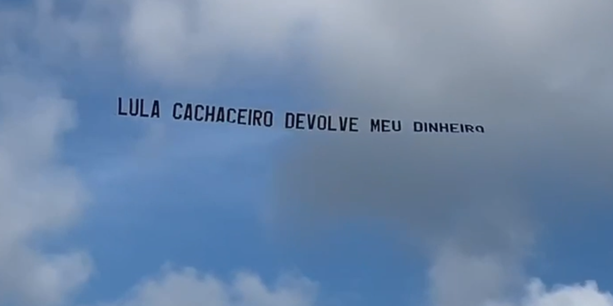 Segundo decis&atilde;o, ex-presidente est&aacute; sujeito a cr&iacute;ticas por parte da popula&ccedil;&atilde;o por ser uma pessoa p&uacute;blica