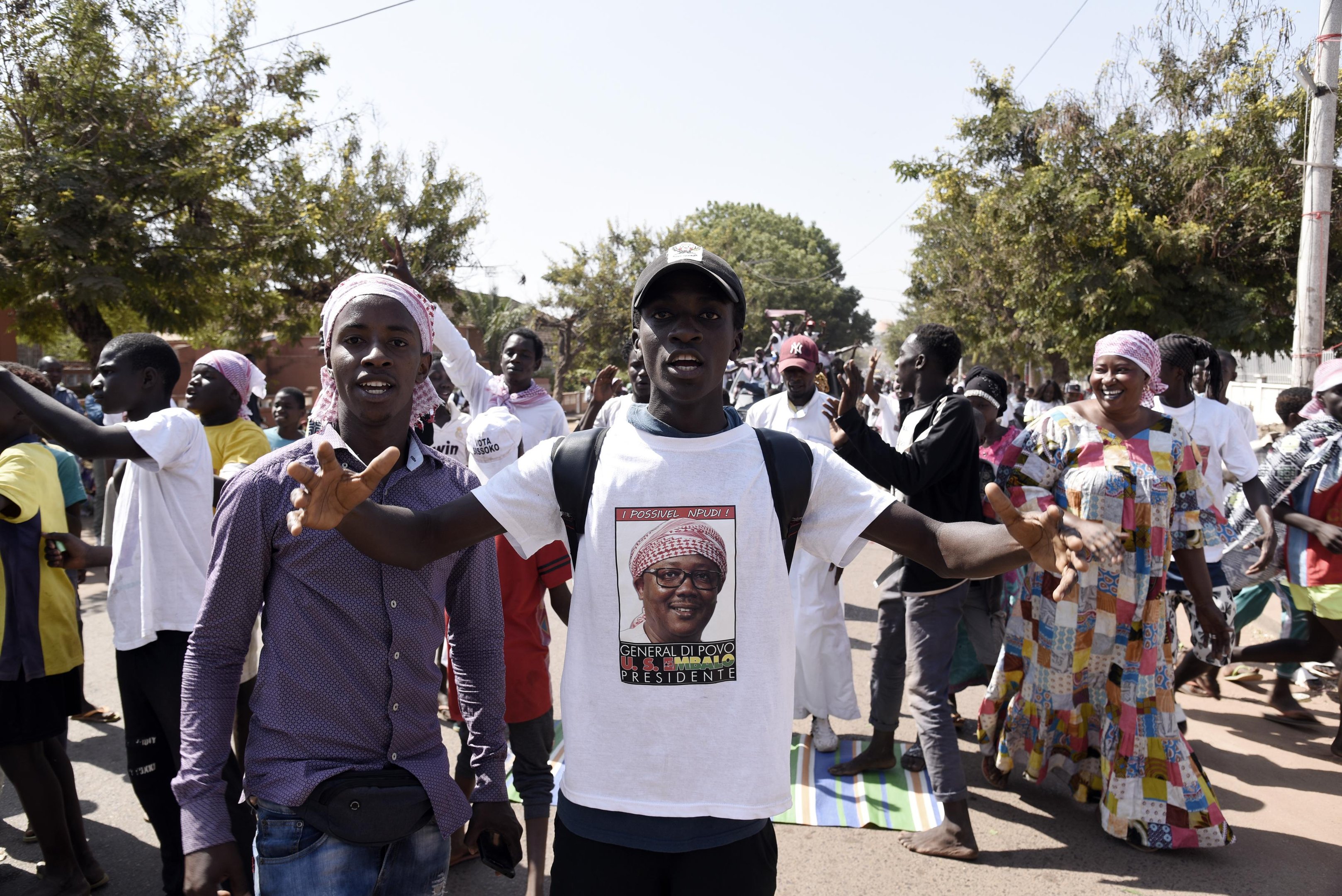Eleitores comemoram nas ruas de Guin&eacute;-Bissau