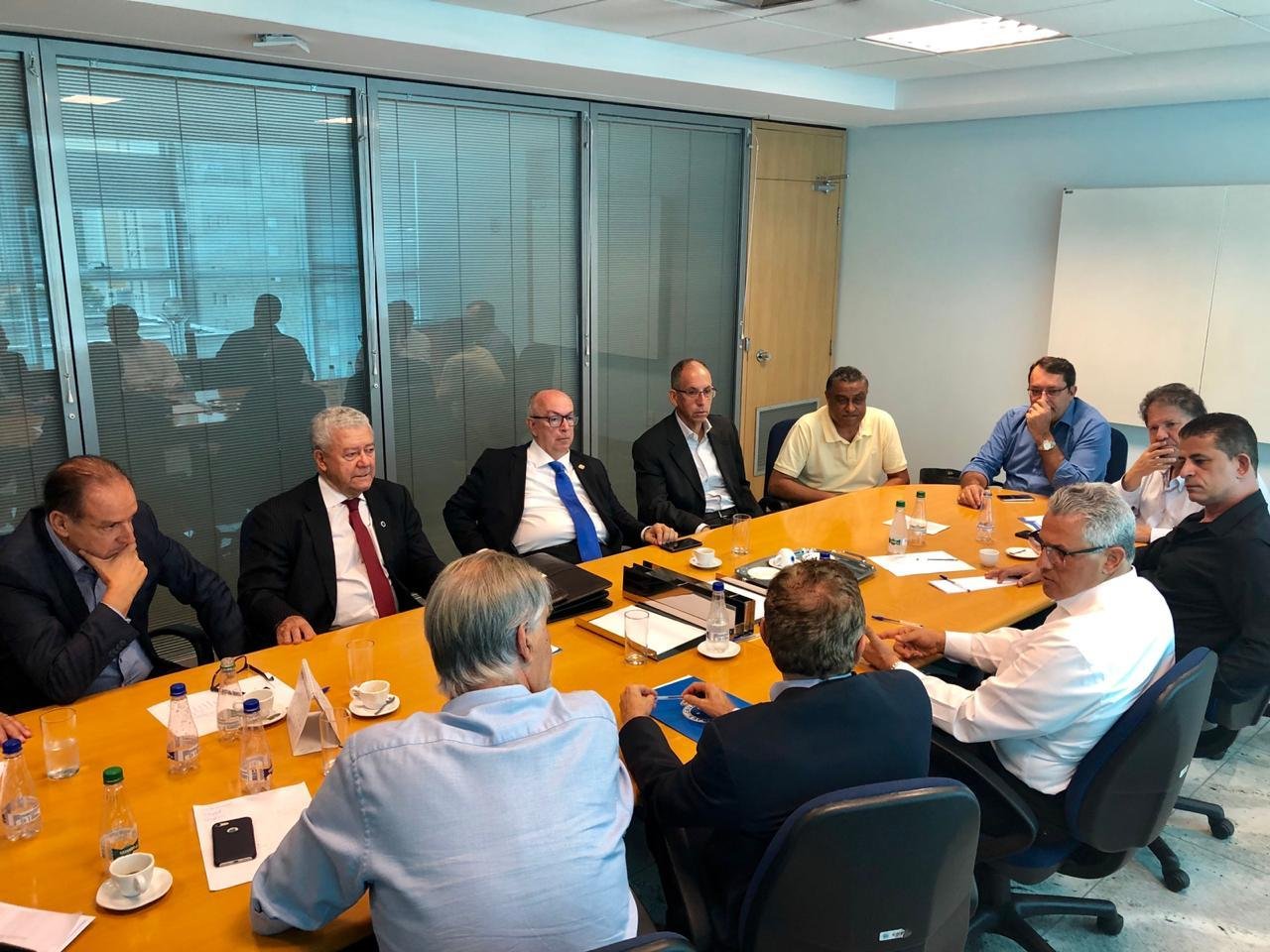 H&aacute; tr&ecirc;s semanas, conselheiros-empres&aacute;rios se reuniram para definir organograma no Cruzeiro