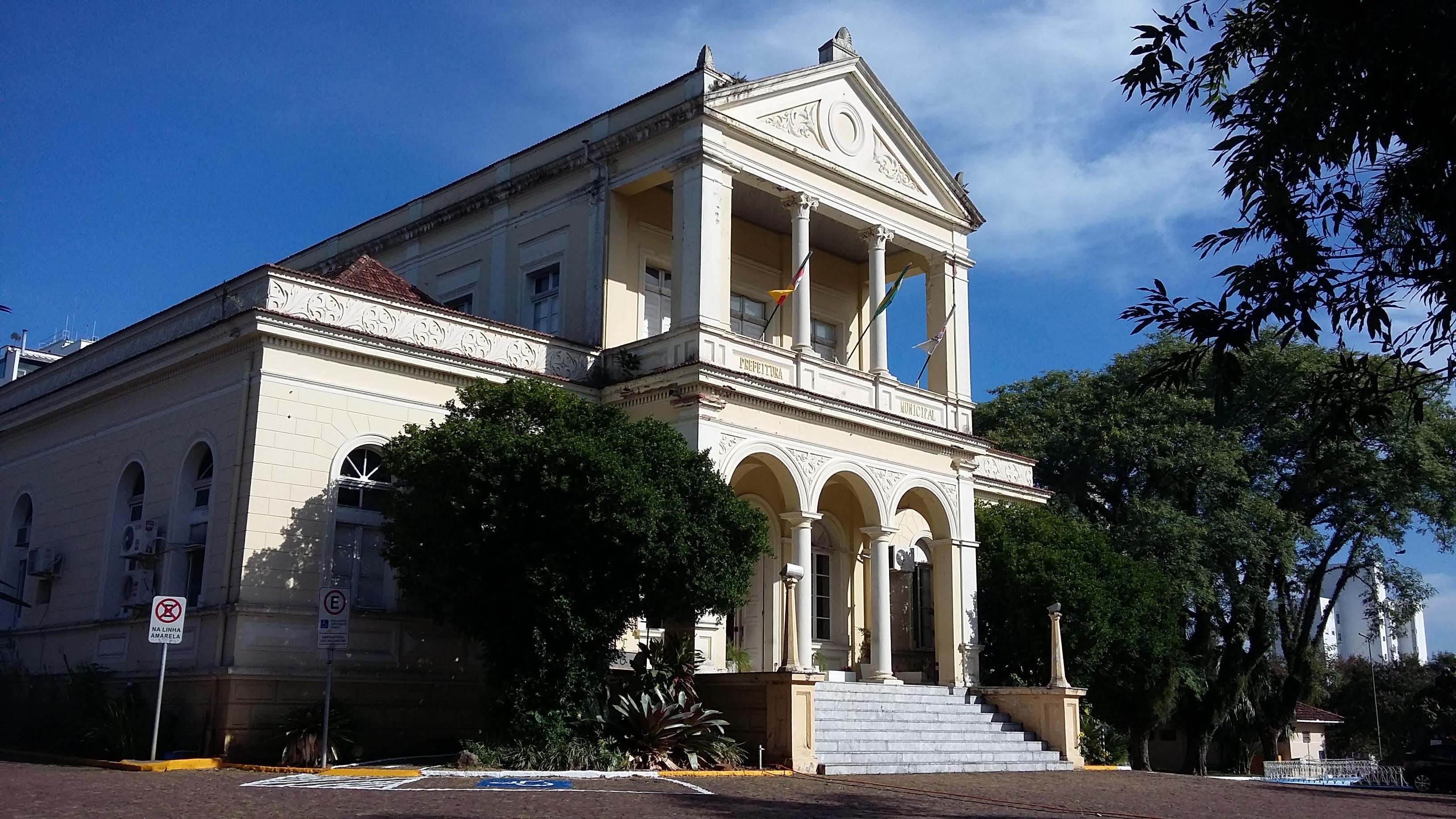 As obras contemplam a pintura externa, reconstitui&ccedil;&atilde;o das partes danificadas das paredes externas, consertos nas esquadrias e limpeza do telhado