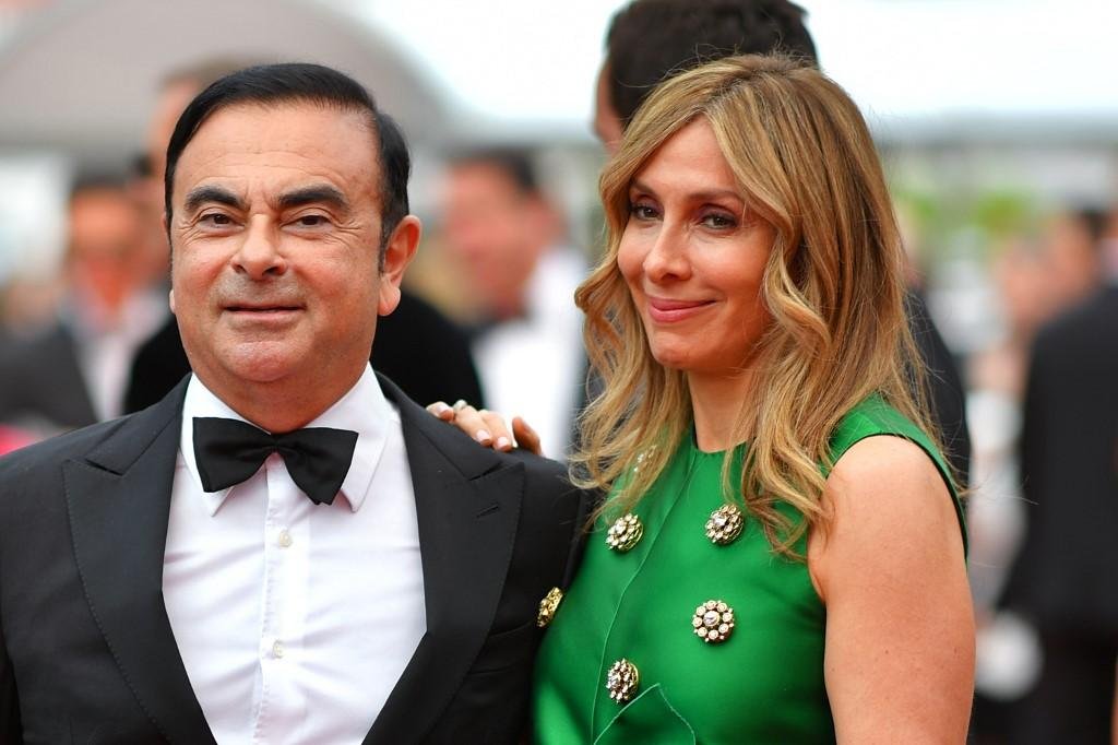 Em foto de maio de 2017, casal Carole e Carlos Ghosn chega para premi&egrave;re no 70&ordm; Festival de Cannes