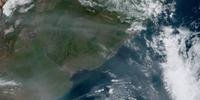 Imagens de satélite mostram fumaça presente na região Oeste do Rio Grande do Sul