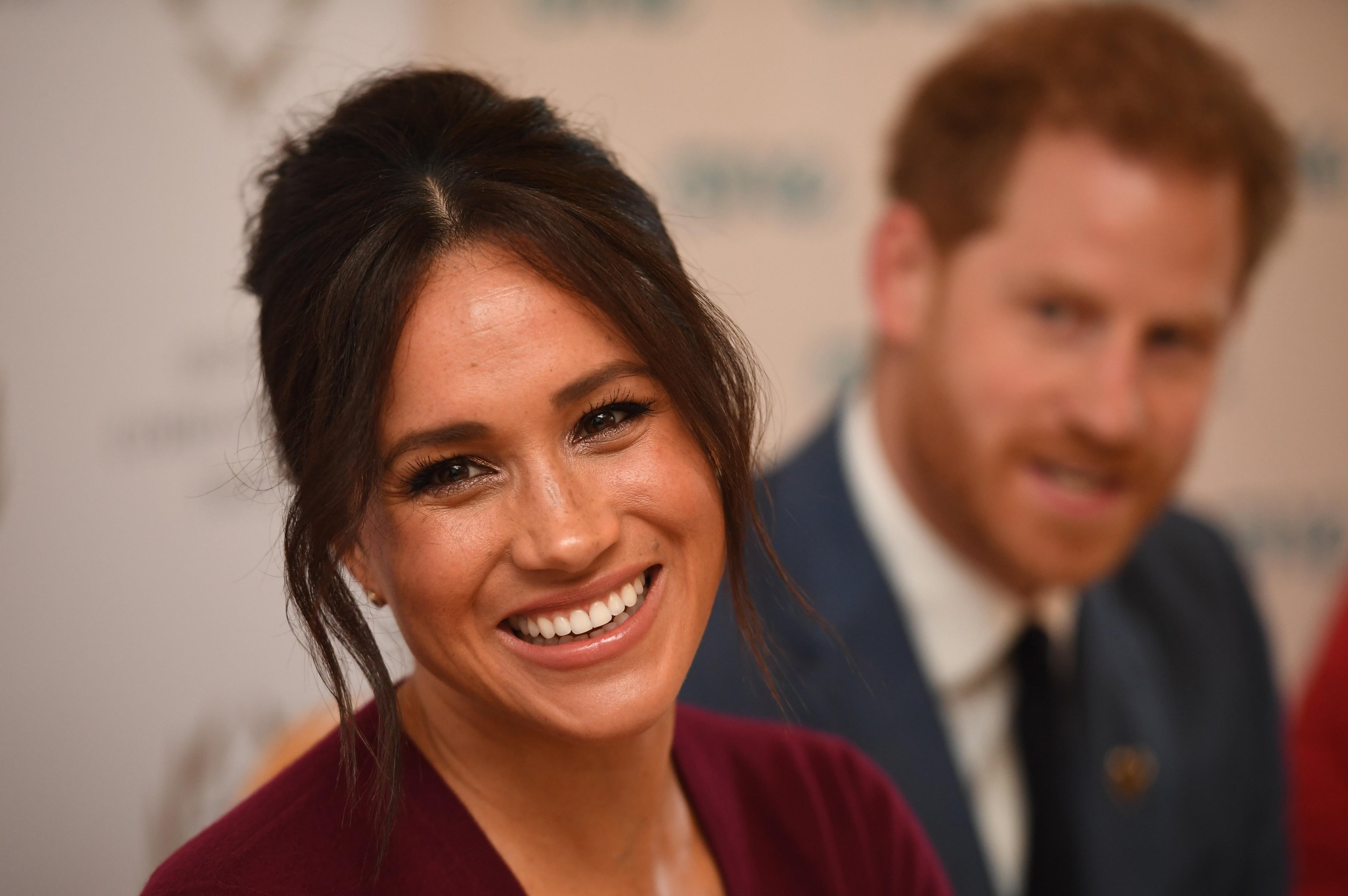 A esposa do pr&iacute;ncipe Henry, Meghan, deixou o Reino Unido e retornou ao Canad&aacute;, ap&oacute;s a decis&atilde;o do casal de abandonar seus deveres reais