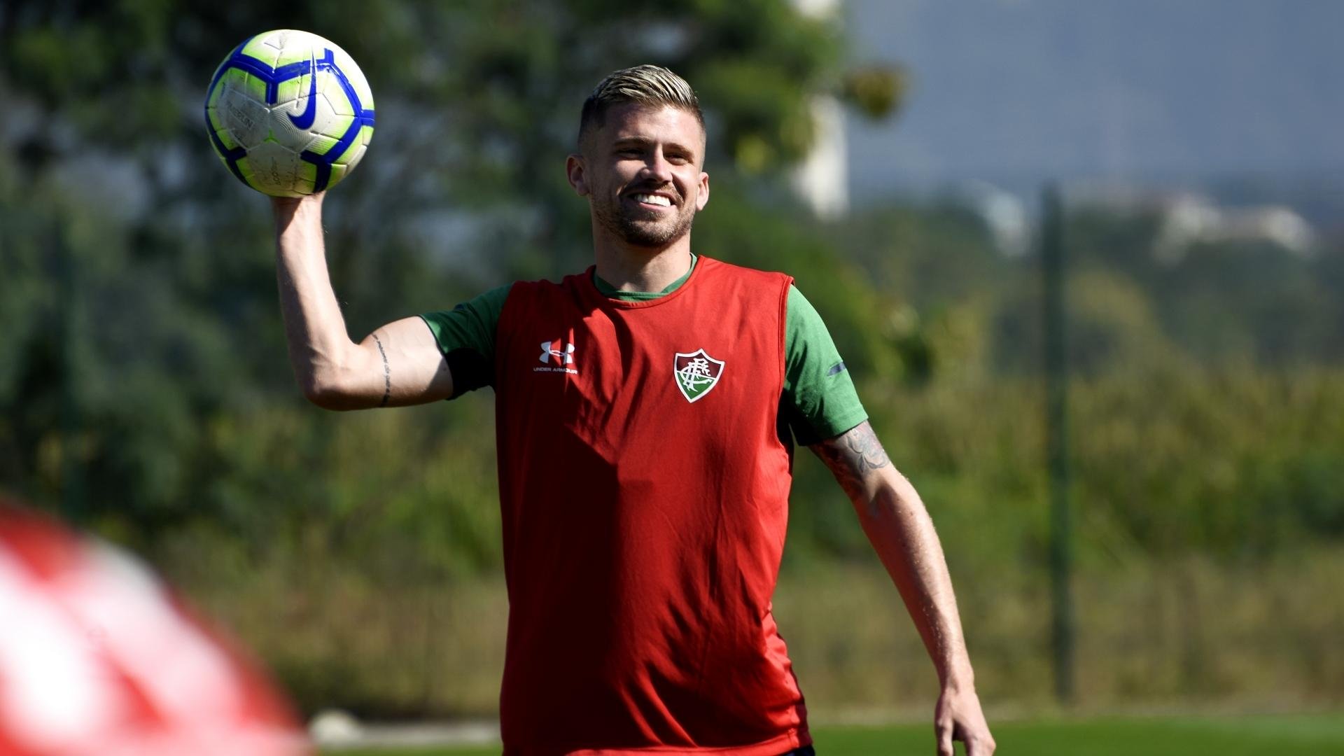 Jogador tem 22 anos e faz parte da Sele&ccedil;&atilde;o Pr&eacute;-Ol&iacute;mpica